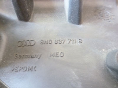 2000 Audi TT Mk1 / 8N - Door Rubber Trim Seal End Piece, Left 8N0837711B3